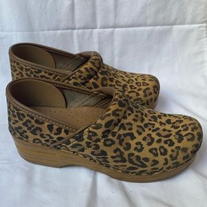 Dansko cheeta print clogs, size 38